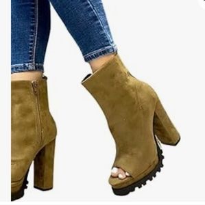 MATA BARDI TAUPE, FAUX SUEDE, PEEP TOE, ANKLE TOES , SIZE 8.5